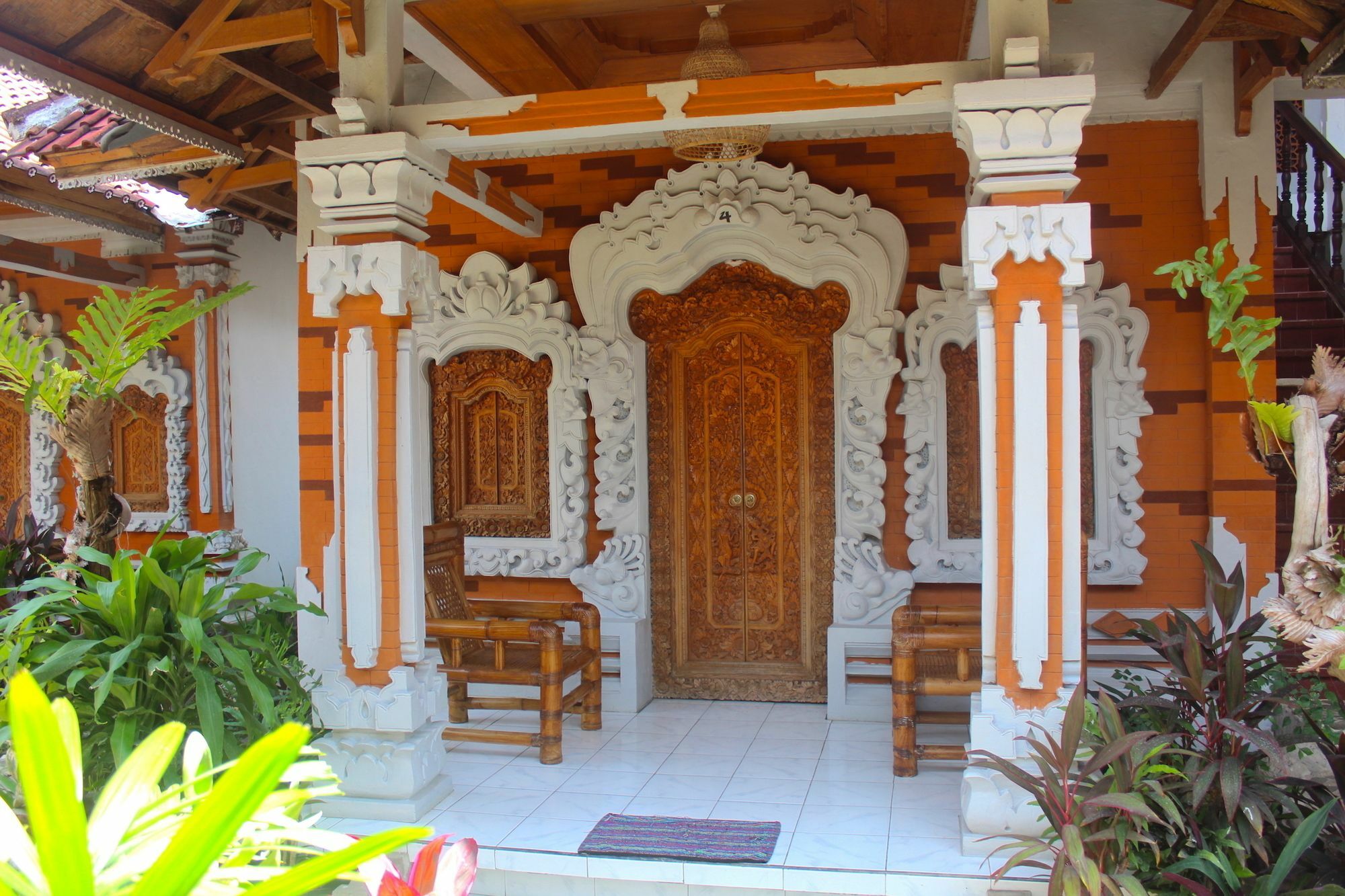 Lovina Palace Exterior photo